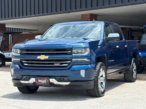 Used 2018 Chevrolet Silverado 1500 LTZ Z71 w/ LTZ Plus Package AWD/4WD image 3