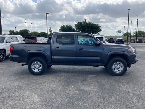 Used 2020 Toyota Tacoma SR image 4