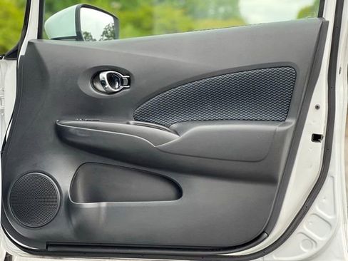 Used 2017 Nissan Versa Note SV FWD image 22