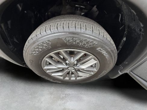 Used 2021 Nissan Rogue S image 27