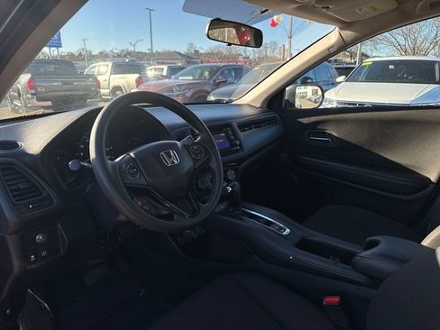 Used 2017 Honda HR-V LX image 14