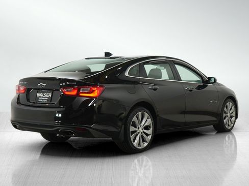 Used 2018 Chevrolet Malibu Premier w/ Premier Sun and Wheel Package image 5