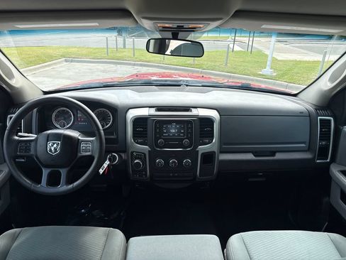 Used 2019 RAM 1500 Classic SLT AWD/4WD image 16