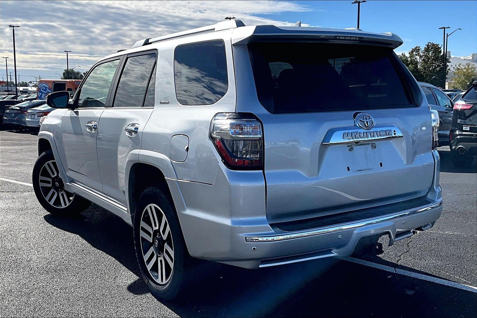 Used 2014 Toyota 4Runner Limited AWD/4WD image 6