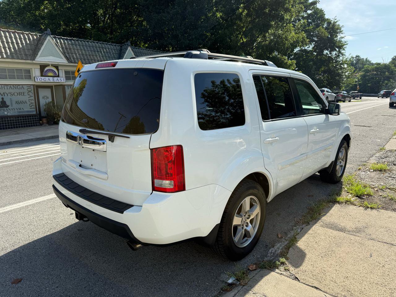 Used 2010 Honda Pilot EX-L image 5