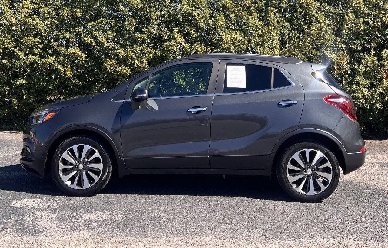 Used 2018 Buick Encore Essence FWD image 4