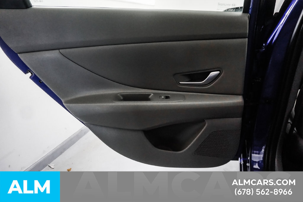 Used 2025 Hyundai Elantra SEL FWD image 47