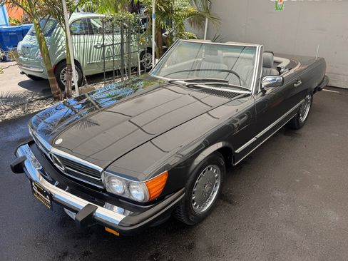 Used 1987 Mercedes-Benz 560 SL image 8