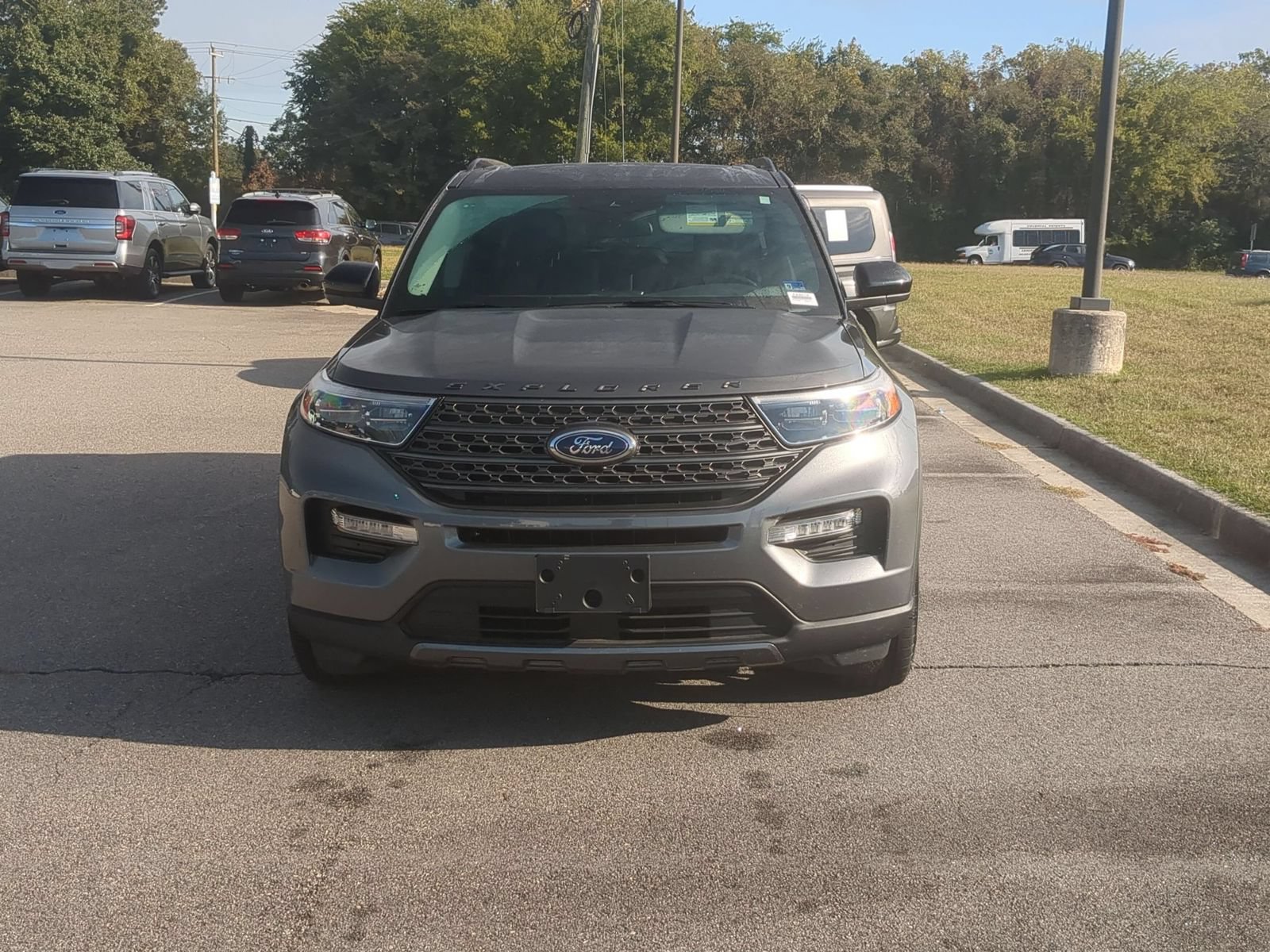 Used 2023 Ford Explorer XLT w/ Equipment Group 202A AWD/4WD image 8