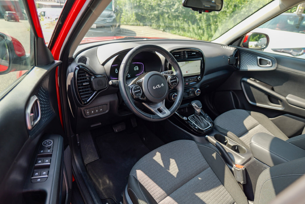 Used 2023 Kia Soul EX FWD image 16