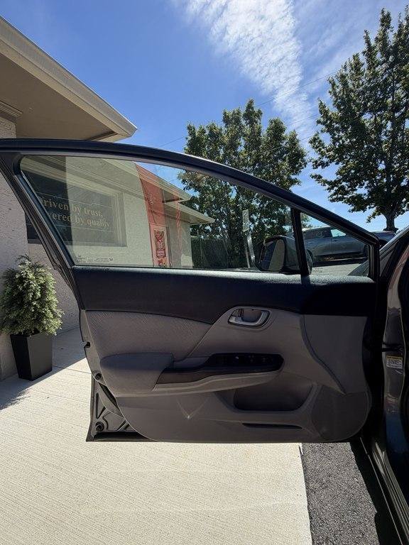 Used 2013 Honda Civic LX image 11