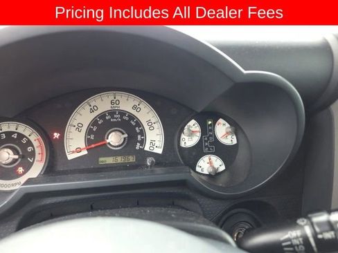 Used 2012 Toyota FJ Cruiser 4WD w/ Upgrade Pkg image 2