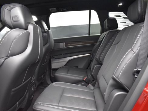 New 2026 Cadillac Vistiq Sport w/ LPO, Floor Liner Package image 30
