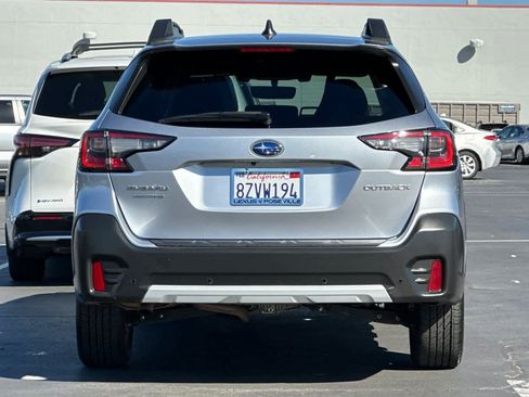 Used 2022 Subaru Outback Limited image 8
