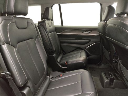 Used 2022 Jeep Grand Cherokee L Limited w/ Trailer Tow Group (B) image 19