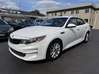 Used 2018 Kia Optima LX w/ 17" Alloy Wheels Package