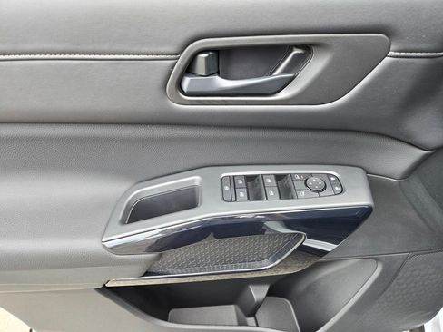 New 2026 Nissan Pathfinder SV FWD image 10