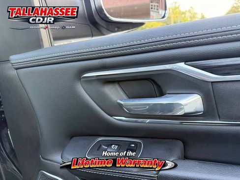 Used 2023 RAM 1500 Laramie AWD/4WD image 28