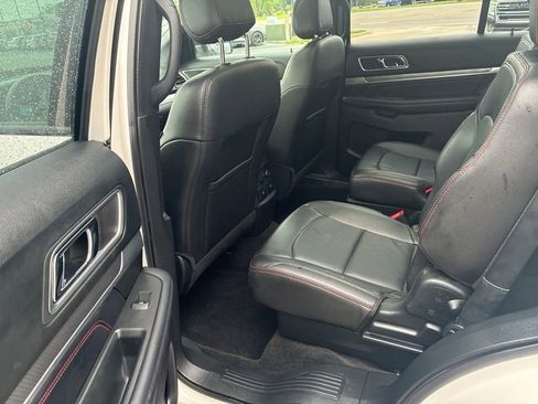 Used 2017 Ford Explorer Sport w/ Equipment Group 401A AWD/4WD image 8