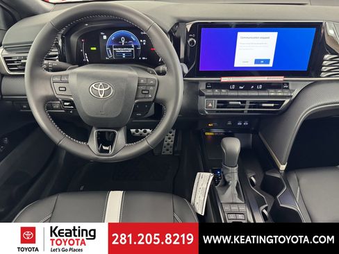 New 2026 Toyota Camry Hybrid FWD image 8