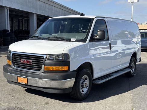 Used 2024 GMC Savana 2500 w/ Driver Convenience Package image 7