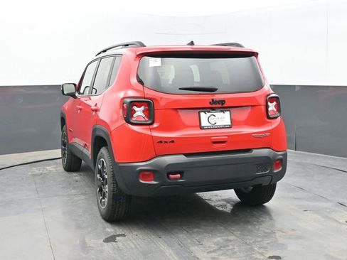 Used 2023 Jeep Renegade Trailhawk AWD/4WD image 4