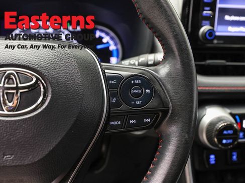 Used 2022 Toyota RAV4 SE AWD/4WD image 16