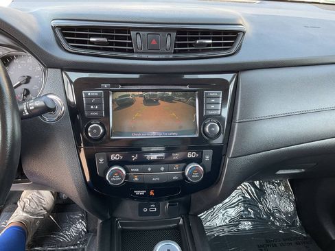 Used 2019 Nissan Rogue SV AWD/4WD image 20