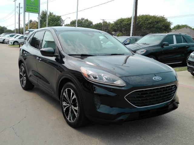 Used 2021 Ford Escape SE w/ SE Sport Appearance Package FWD image 4