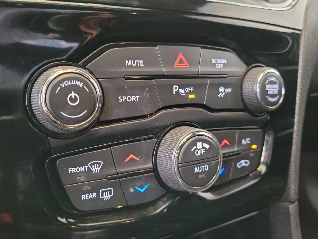 Used 2022 Chrysler 300 S RWD image 28