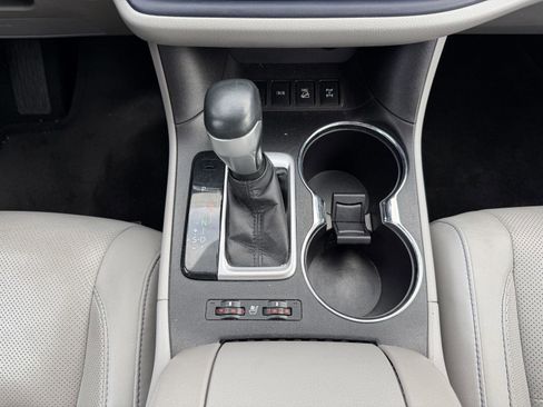 Used 2016 Toyota Highlander Limited Platinum image 24