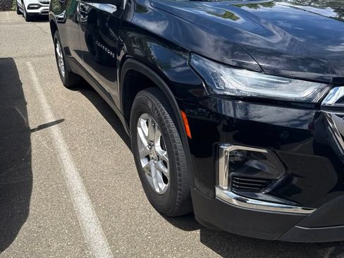 Used 2023 Chevrolet Traverse LS FWD image 4