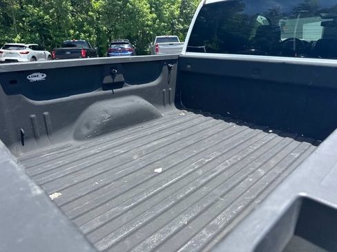 Used 2017 GMC Sierra 1500 SLE w/ SLE Value Package AWD/4WD image 13