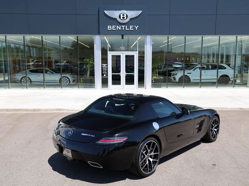 Used 2015 Mercedes-Benz SLS AMG GT Final Edition image 3