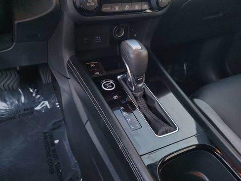 Used 2023 Nissan Kicks SR w/ SR Premium Package FWD image 21