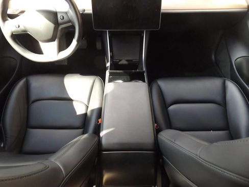 Used 2019 Tesla Model 3 Standard Range Plus RWD image 12