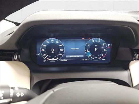 New 2025 Land Rover Discovery Sport S image 19