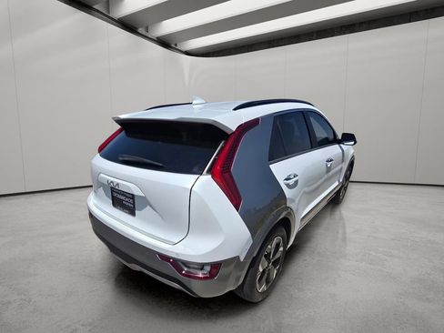 Used 2023 Kia Niro Wave FWD image 5