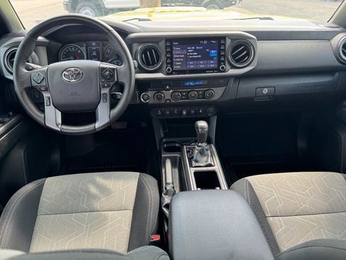 Used 2023 Toyota Tacoma TRD Sport image 12