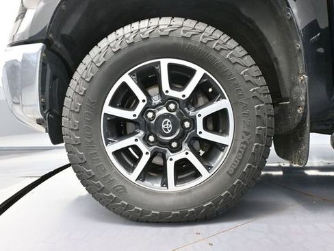 Used 2020 Toyota Tundra Limited AWD/4WD image 16