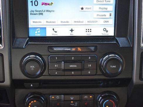 Used 2016 Ford F150 XLT w/ Equipment Group 302A Luxury AWD/4WD image 26