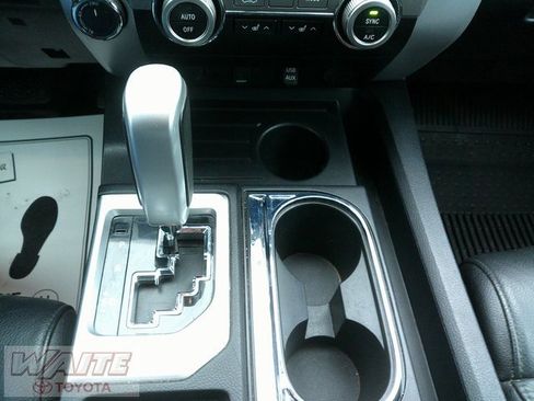 Used 2017 Toyota Tundra Limited image 24