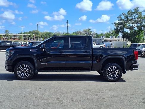 Used 2022 GMC Sierra 1500 AT4 w/ AT4 Premium Package image 4