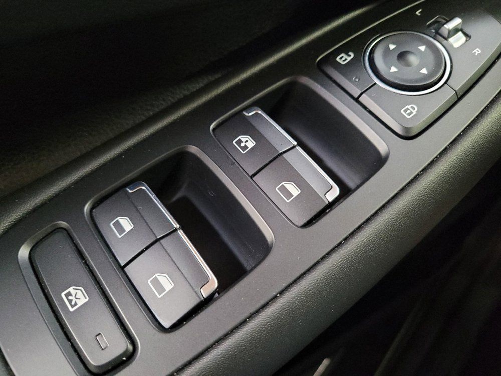 Used 2025 Hyundai Sonata SE FWD image 27