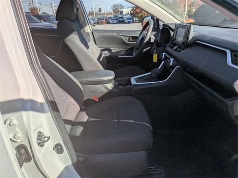 Used 2020 Toyota RAV4 LE image 33