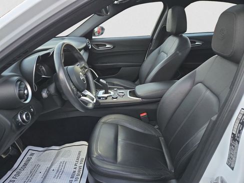 Used 2022 Alfa Romeo Giulia Ti image 9