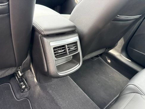 Used 2016 Chevrolet Impala LT w/ Convenience Package FWD image 17