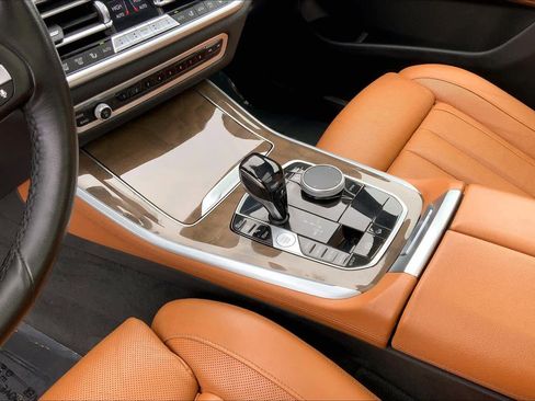 Used 2020 BMW X5 xDrive40i w/ Premium Package image 17