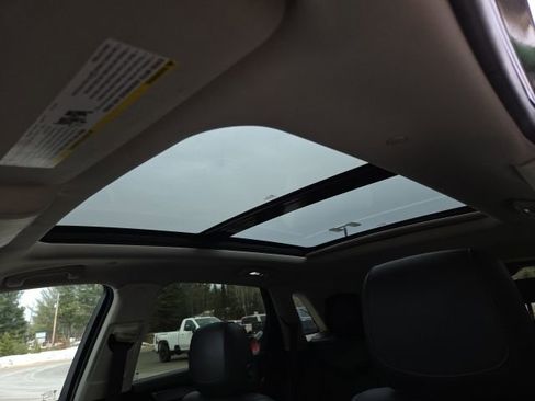 Used 2017 Cadillac XT5 Premium Luxury image 28