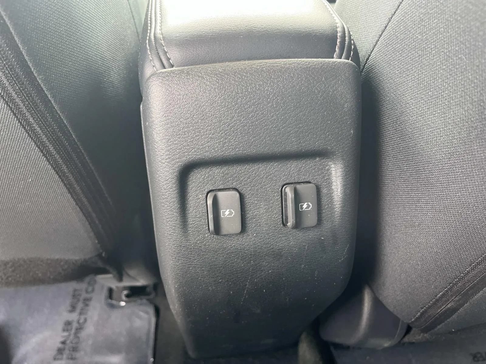 Used 2024 Nissan Kicks SR FWD image 17